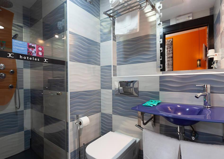 Jc Rooms Santo Domingo Мадрид Екстериор снимка