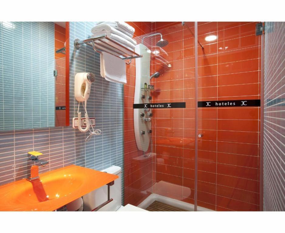 Jc Rooms Santo Domingo Мадрид Екстериор снимка