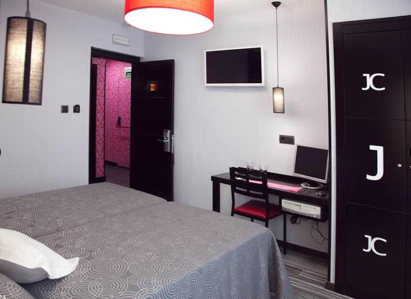 Jc Rooms Santo Domingo Мадрид Екстериор снимка